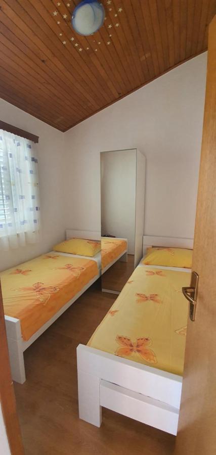 Apartments Anka Vinisce ภายนอก รูปภาพ