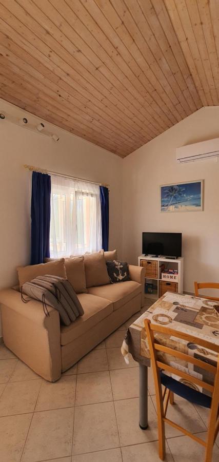 Apartments Anka Vinisce ภายนอก รูปภาพ