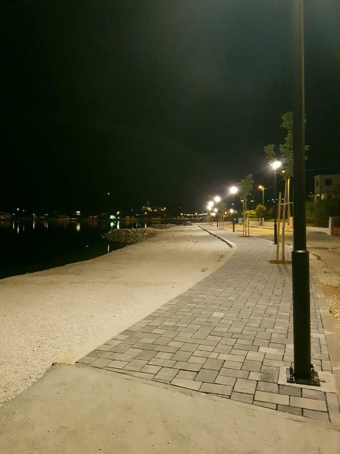 Apartments Anka Vinisce ภายนอก รูปภาพ
