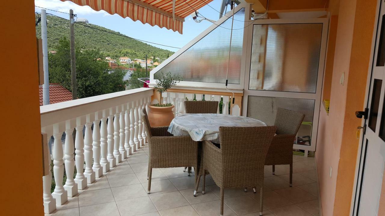 Apartments Anka Vinisce ภายนอก รูปภาพ